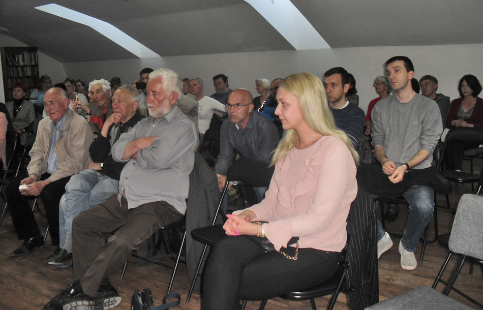 ПОЖАРЕВАЧКИ МИР НА КАРТАМА, ГРАВИРАМА И МЕДАЉАМА