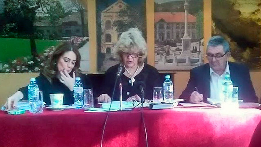Данас лак посао за скупштински трио, слева: Марија Елез (заменик председнице скупштине), Десанка Миланов (председница скупштине) и Миленко Јовановић (секретар скупштине)