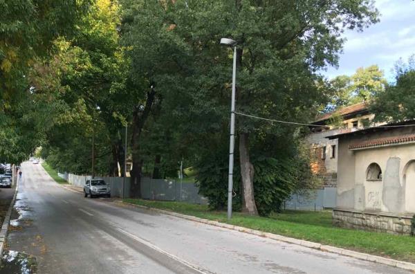 Ограда и у Мишарској улици